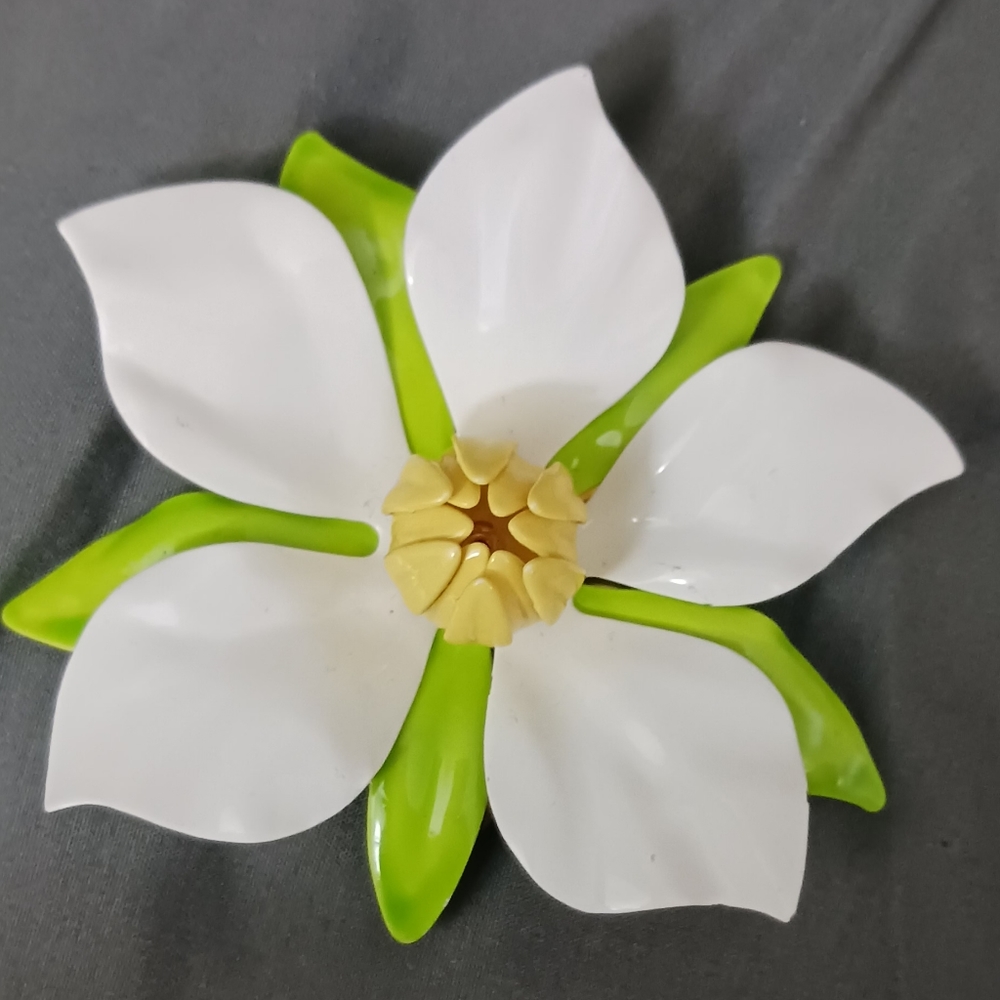 Vintage Enameled Flower Brooch